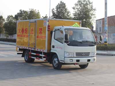 4.2米東風(fēng)易燃液體廂式運輸車（1.2噸）