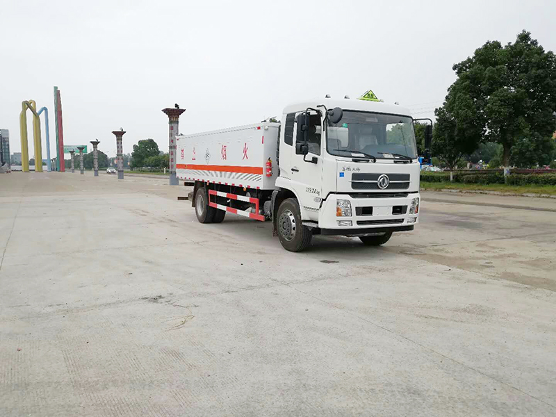 天錦液氨毒性氣體廂式運(yùn)輸車