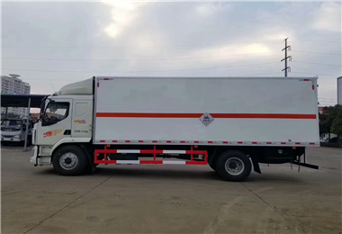 柳汽毒性氣體廂式運(yùn)輸車