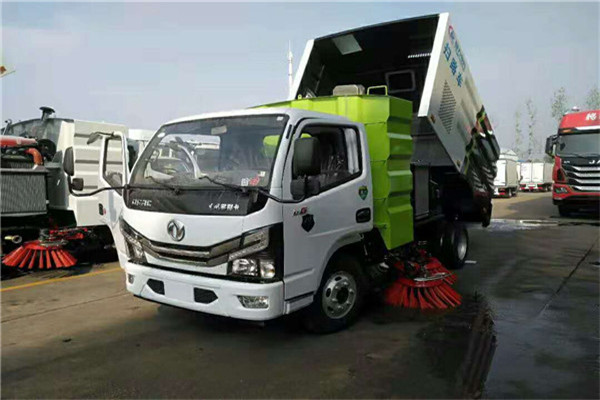 東風(fēng)多利卡掃路車（國(guó)六）
