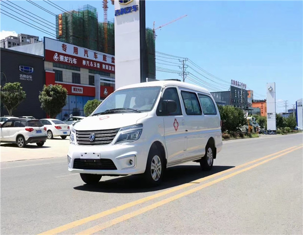 國六東風(fēng)風(fēng)行救護(hù)車