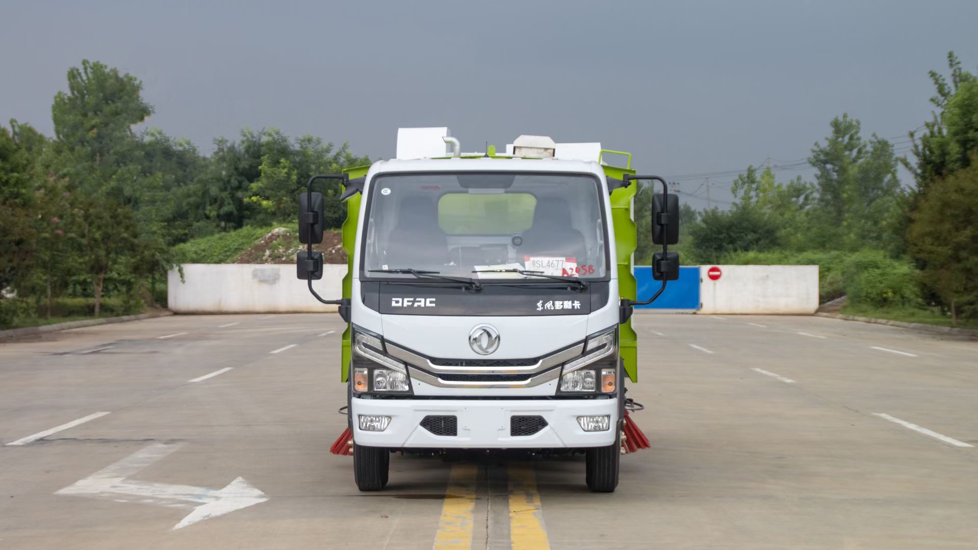 煤廠東風多功能吸塵車