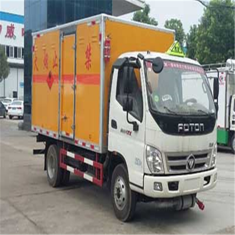 福田奧鈴易燃液體廂式運輸�?.jpg